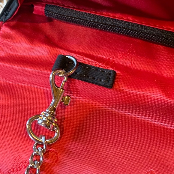 💖LOVELY‼️ Vera Bradley Clutch💖 - Picture 7 of 10